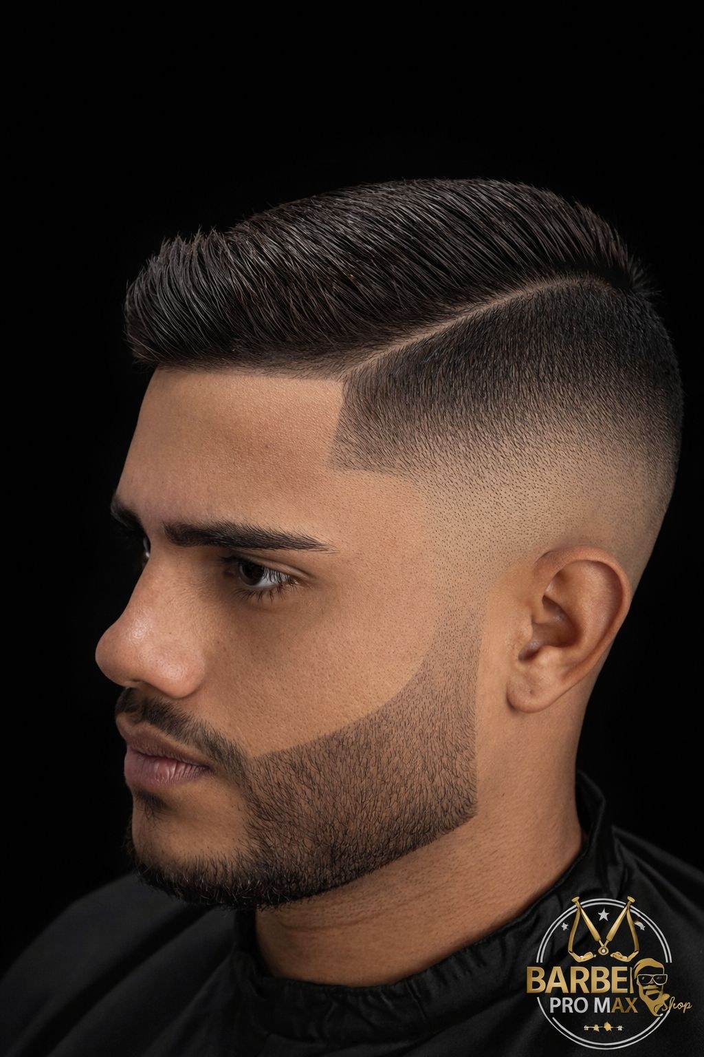 Degradê com desenho na barba